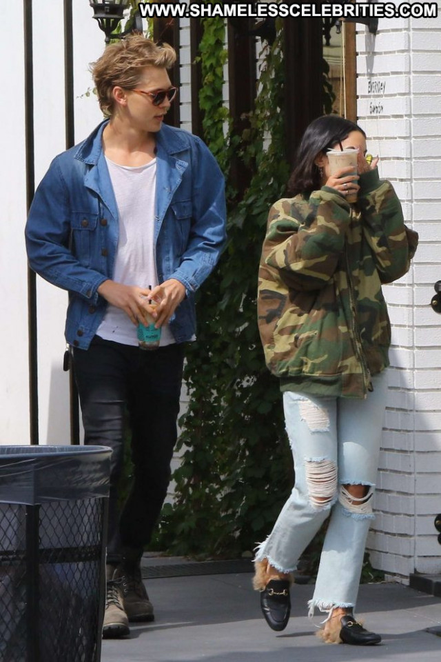 Vanessa Hudgens Los Angeles Celebrity Babe Posing Hot Paparazzi