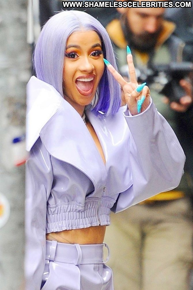 Cardi B No Source Celebrity Beautiful Babe Posing Hot Paparazzi Nyc 