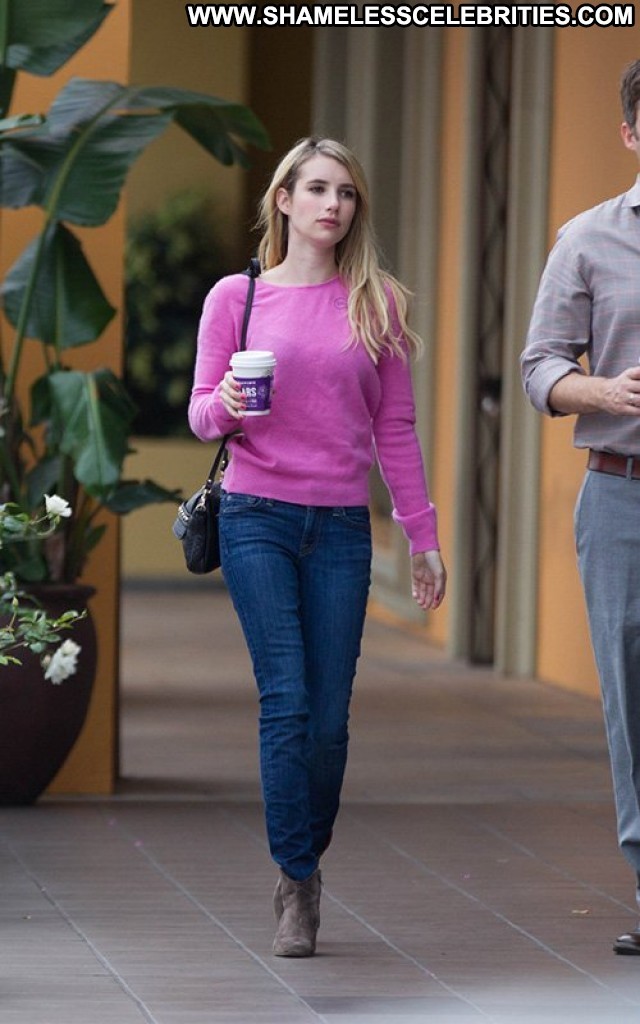 Emma Roberts No Source  High Resolution Posing Hot Beautiful Babe