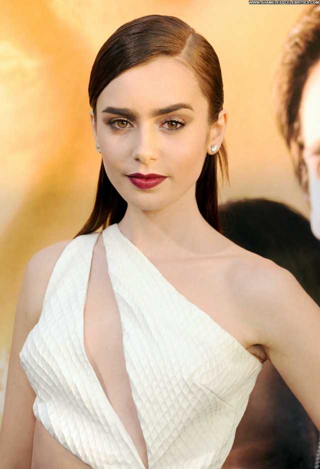 Lily Collins Los Angeles Posing Hot Hollywood Beautiful Babe High