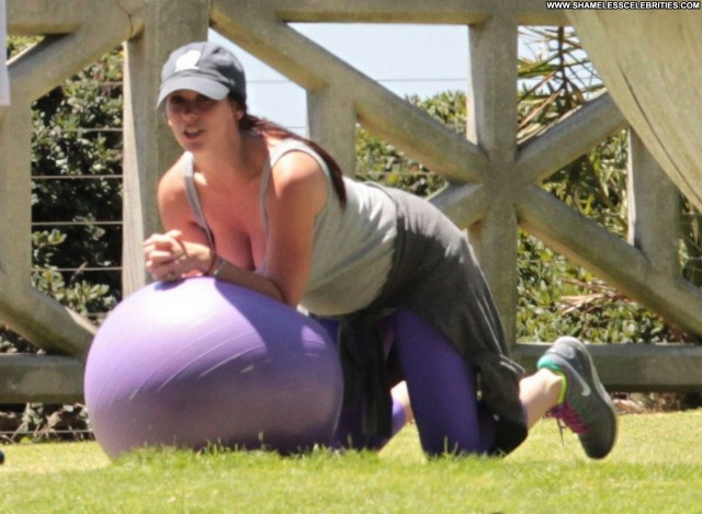 Jennifer Love Hewitt No Source Posing Hot Candids Yoga Babe Beautiful