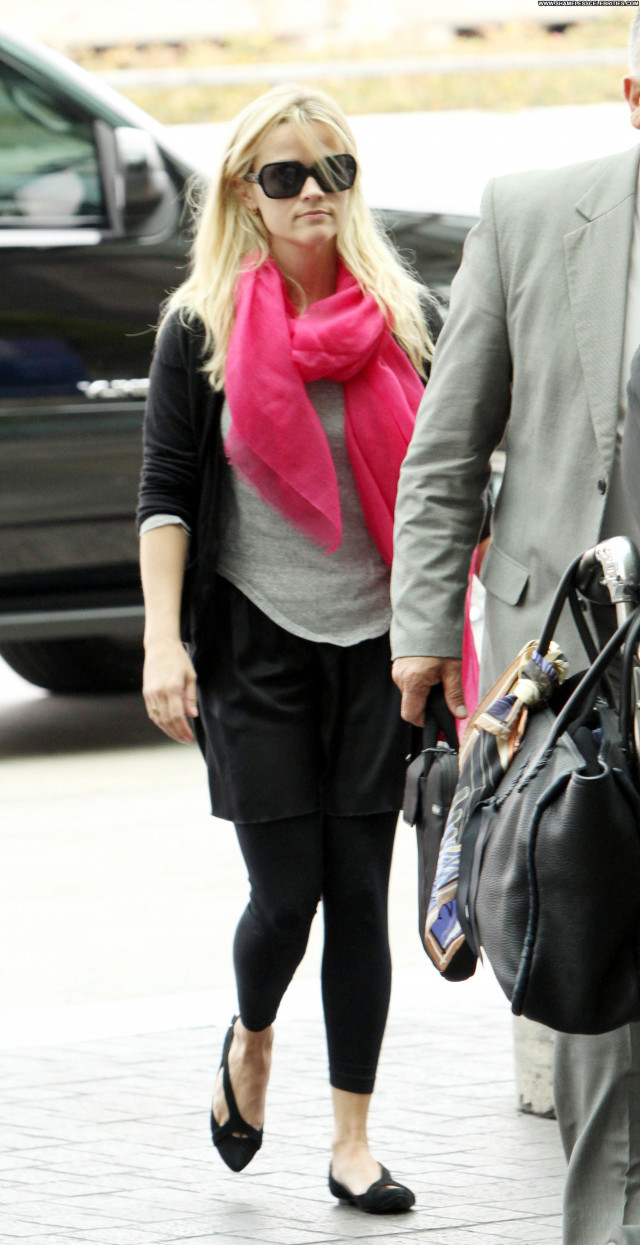 Reese Witherspoon Lax Airport  Celebrity Posing Hot Lax Airport High